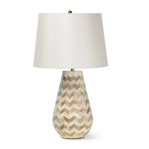 Lámpara de Mesa Moderna con Incrustaciones de Chevron Azul y Blanco en Forma de Lágrima |   Iluminación Artesanal Costera para Habitaciones de Hotel y Áreas de Estar - Product Image 2