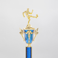 Grand trophée sportif en plastique bleu à 3 colonnes pour compétition de football RZ15