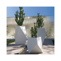 Pot de fleurs de jardin en métal, Pot de jardin personnalisé de grande taille, jardinières d'extérieur en acier pour le jardin
