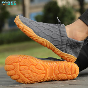 Мужские трикотажные кроссовки - Product Image 3