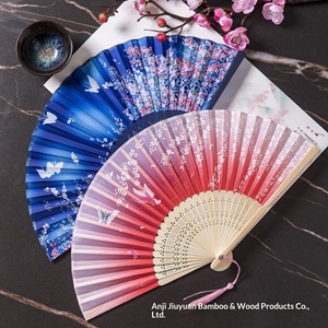 พัดไม้ไผ่พับได้สไตล์จีนสำหรับผู้หญิง ลายพิมพ์แบบโบราณ พกพาสะดวก เหมาะสำหรับชุดฮั่นฝูในฤดูร้อน - Product Image 3