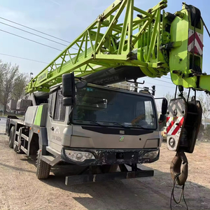 Zoomlion Grúa de camión móvil de 35 toneladas, equipo de construcción usado con capacidad de carga nominal de 30 toneladas, motor Hangfa - Product Image 1