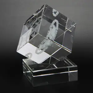 Cubo de cristal K9 de buena calidad al por mayor con láser 3D con base de cristal para regalo de empresa y regalos deportivos