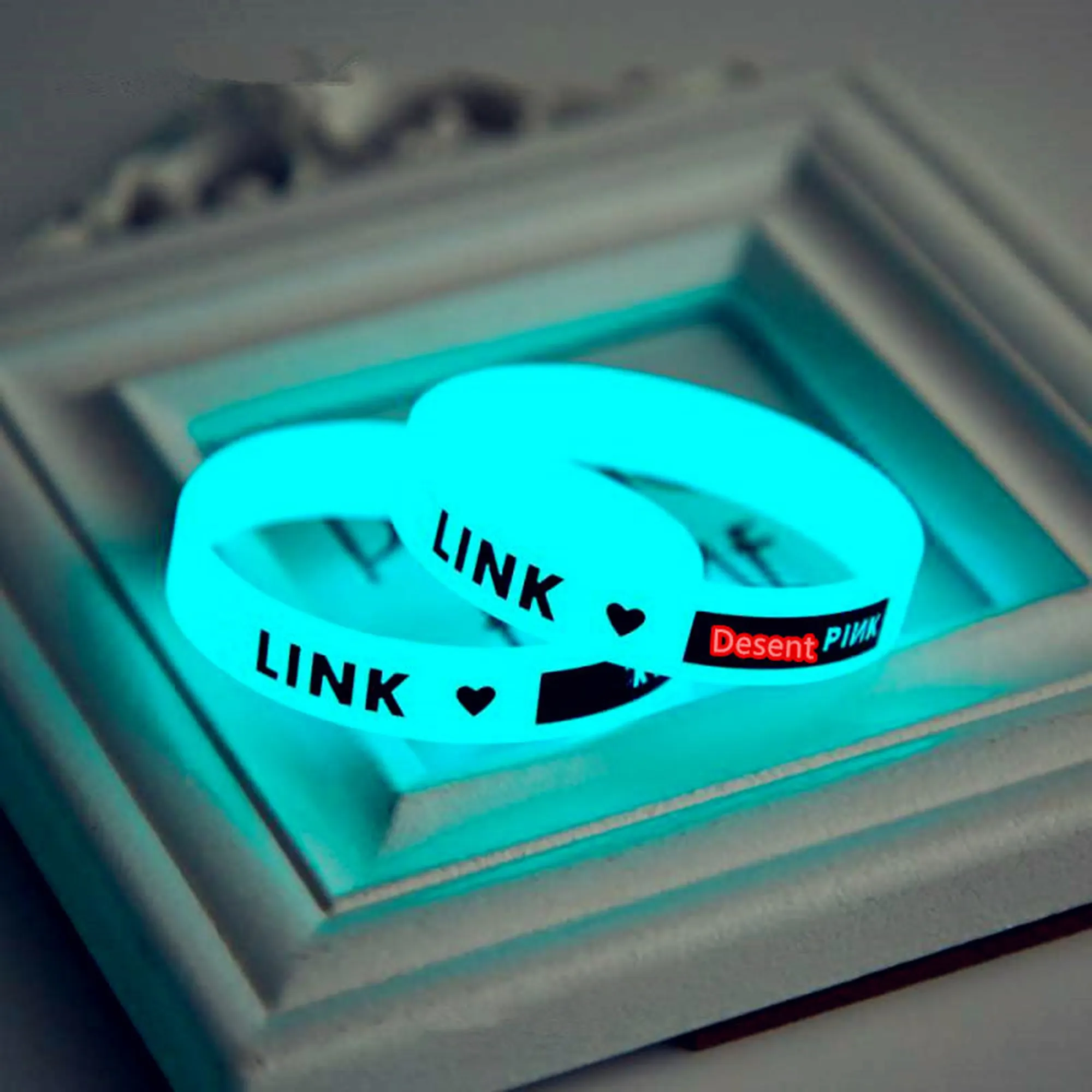 Glow In Dark Silikon-Armband individuelles leuchtendes Silikon-Armband geprägte geprägte Unterstützung leuchtendes Silikon-Armband