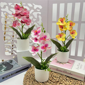 Fiore di <span class=keywords><strong>Orchidea</strong></span> Artificiale in <span class=keywords><strong>Vaso</strong></span>, Finta Phalaenopsis <span class=keywords><strong>con</strong></span> <span class=keywords><strong>Vaso</strong></span> in Plastica per Centrotavola, Decorazione Casa, Ufficio, Feste - Product Image 2