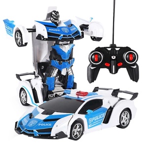 Voiture RC 2-en-1 télécommandée pour l'extérieur, modèle métallique transformable sportif pour enfants et transformation en <span class=keywords><strong>robot</strong></span> - Product Image 1