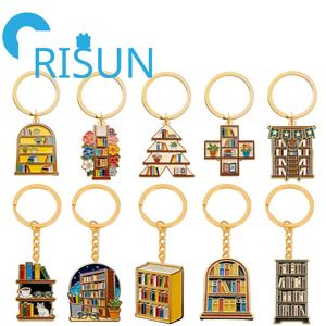 Porte-clés en métal personnalisé en forme de livre, émaillé, élégant, cadeau pour les amoureux des livres, lecteurs de bibliothèque, porte-clés bibliothèque confortable - Product Image 1