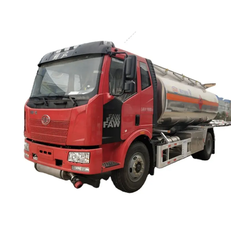 6 tekerlekler FAW 10000L 3000 galon dizel yağ kapasitesi yakıt tankı tankeri kamyon satılık
