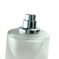 Bouteille de Parfum Ronde en Verre Dépoli Clair 30ml 50ml 100ml avec Bouchon en Bois pour la Vente en Gros