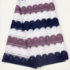 Tissu de dentelle fantaisie brodé <span class=keywords><strong>GUIPURE</strong></span> 100 % polyester soluble dans l'eau, blanc et noir, de haute qualité, avec motif personnalisé pour chaussures et sacs - Product Image 3