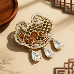 Traditional Chinese Style Auspicious Cloud Ruyi Brooch Copper Alloy Zircon Inlaid Women's Party Fashion Jewelry - Product Image 4