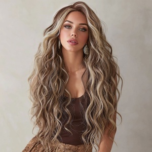 Nuova Parrucca SMILCO 2026 per Donne, Modello SM9204M, 13*3 Lace Front, <span class=keywords><strong>Capelli</strong></span> Ondulati Ricci Grigio-Marrone Sfumato - Product Image 1