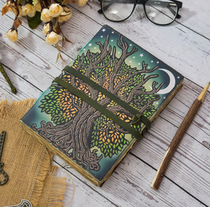 Carnet en cuir Eternal Roots avec couverture rigide et papier à bords frangés vierges pour l'écriture, le dessin et l'usage quotidien - Product Image 4