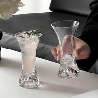 Verre à cocktail Guanshan Cup à taille cintrée et design élégant ; Ensemble de verres en cristal style Instagram pour flûtes à cocktail et verres à jus