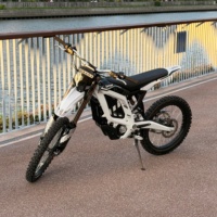 Moto électrique tout-terrain Surron Light Bee X 2 2026 65kg 410N.m Light Bee 2