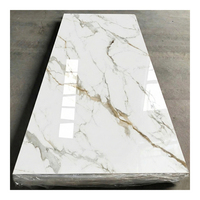 Panneau PVC UV à surface lisse, panneau UV effet marbre 2800x1220mm, blanc Calacatta, durable, résistant aux chocs, pour salon, hall d'hôtel