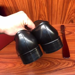 Zapatos de vestir para hombre hechos a mano y personalizados, elaborados con cuero de grano completo, ideales para negocios, bodas y uso en la oficina. - Product Image 6