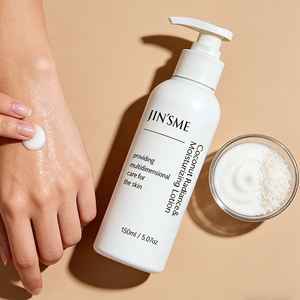 Lotion corporelle hypoallergénique à l'huile de coco pressée à froid et à l'acide hyaluronique, hydratation légère, éclaircissement naturel, apaisante - Product Image 3