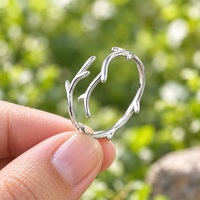 Verstellbarer Zweig-Ring, Polierter Offener Ring, Naturinspirierter Botanischer Schmuck, 9K 10K 14K 18K Massives Weißgold für Damen