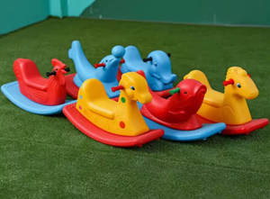 <span class=keywords><strong>Cavallo</strong></span> a Dondolo <span class=keywords><strong>Cavalcabile</strong></span> in Plastica di Alta Qualità per Interni, Adatto ai Bambini e Utilizzabile in Asili o Parchi Giochi - Product Image 2