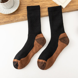 Chaussettes en <span class=keywords><strong>laine</strong></span> <span class=keywords><strong>de</strong></span> <span class=keywords><strong>mouton</strong></span> personnalisées, chaussettes en <span class=keywords><strong>laine</strong></span> mérinos pour femmes, chaussettes d'hiver chaudes, chaussettes <span class=keywords><strong>de</strong></span> ski thermiques antidérapantes, chaussettes <span class=keywords><strong>de</strong></span> randonnée à impression numérique - Product Image 6