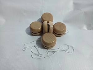<span class=keywords><strong>Yo</strong></span>-Yos en bois massif écologiques personnalisés, jouet classique miniature pour enfants - Product Image 3
