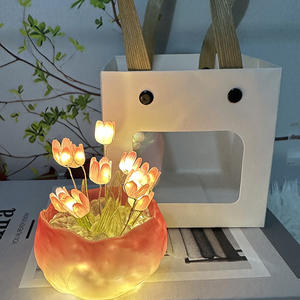 Luz de noche romántica de tulipán LED, mesa de flores de simulación, decoración del hogar, lámpara de Ambiente, regalo en maceta para oficina/habitación/Bar/cafetería - Product Image 1