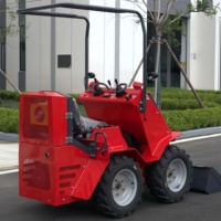 Mini-chargeuse compacte sur roues avec toit ROPS pour travaux de paysagisme, agricoles et de construction en intérieur