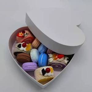 Macaron Bao Bì Mache Bánh Cô Dâu Sô Cô La Dâu Tây Kẹo Ngọt Hộp Quà Hình Trái Tim - Product Image 1
