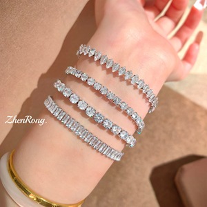 สร้อยข้อมือเงินแท้ 925 ประดับเพชรซิคอนสุดหรู ขายส่งเครื่องประดับ พร้อมส่ง สำหรับผู้หญิง สาวๆ ของขวัญ - Product Image 1
