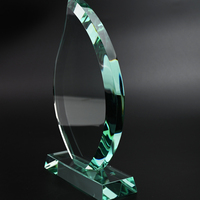 Plaques de récompense en verre de jade poli en forme de goutte d'eau, écologiques, personnalisables, trophées en cristal sur mesure, vente en gros à prix abordable