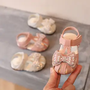 아기 소녀 신발 1-2-3 세 Baotou 공주 신발 아기 유아 신발 부드러운 바닥 유아 여름 샌들