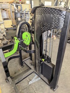 เครื่องบริหารกล้ามเนื้อไบเซ็ปแบบ SK Bicep Curl Machine รุ่น Heavy Duty สำหรับยกน้ำหนักแบบ Plate Loaded พร้อมเบาะปรับระดับได้ เหมาะสำหรับยิมและฟิตเนสเซ็นเตอร์ - Product Image 5