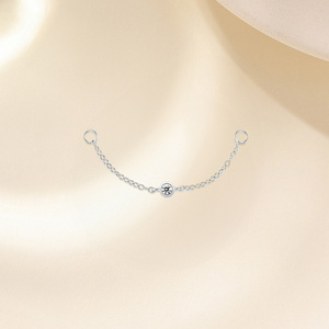 Pendientes Pequeños de Plata S925 con Borla en Forma de Corazón, Nuevo y Popular - Product Image 4