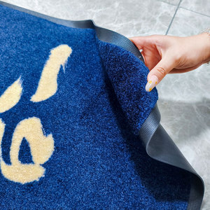 Tapis de garage antidérapant lavable à poils coupés modernes, motif écossais, personnalisé OEM, 100 % nylon, avec logo imprimé numériquement sur caoutchouc - Product Image 3