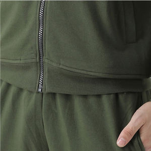 Ropa deportiva de invierno transpirable con logotipo personalizado, chándal de entrenamiento para hombre, conjunto de dos piezas de alta calidad - Product Image 3