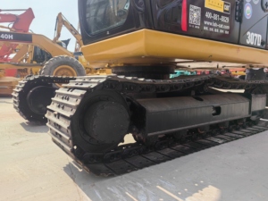 รถขุดตีนตะขาบ Caterpillar 307D ขนาด 3 ตัน พร้อมบุ้งกี๋ขุดขนาด 0.12 ลูกบาศก์เมตร มือสอง - Product Image 3