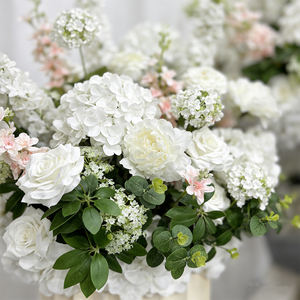 Centro de Mesa de Boda con Rosas Artificiales Realistas de Seda en Rosa Pálido y Blanco - Product Image 4