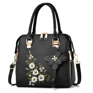 Offre Spéciale femmes sac nouveau fourre-tout brodé élégant mode cuir dames sacs à bandoulière - Product Image 2