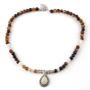 Set di Due Collane Vintage Personalizzate per Donna, Catena <span class=keywords><strong>Rosario</strong></span> in Bronzo con Gemme, Pendente a Forma di Lupo, Foglia e <span class=keywords><strong>Albero</strong></span> con Drusa - Product Image 6