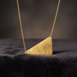Collar con Colgante Geométrico en Forma de Pirámide, Chapado en Oro, de SOUMYA CREATIONS, Cadena Minimalista para Mujer, Ideal para Fiestas - Product Image 1
