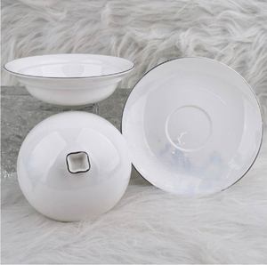 Bol à ragoût en porcelaine fine avec bord doré et couvercle, motif en relief, pour soupe et dessert - Product Image 3