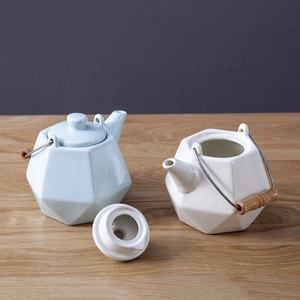 Tetera de Cerámica de 580 ml (20 oz) con Acabado Glaseado Personalizado, Juego de Té Poligonal con Mango de Madera para Hogar, Jardín y Restaurante - Product Image 4