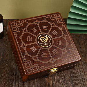 Boîtes d'emballage en gros, boîtes à badges exquises, boîtes à médailles en acajou, boîtes en bois pour médailles commémoratives. - Product Image 1