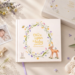 Livre de souvenirs pour bébé personnalisé avec couverture en papier B5, reliure rigide, dorure à chaud, impression couleur, avec boîte - Product Image 1