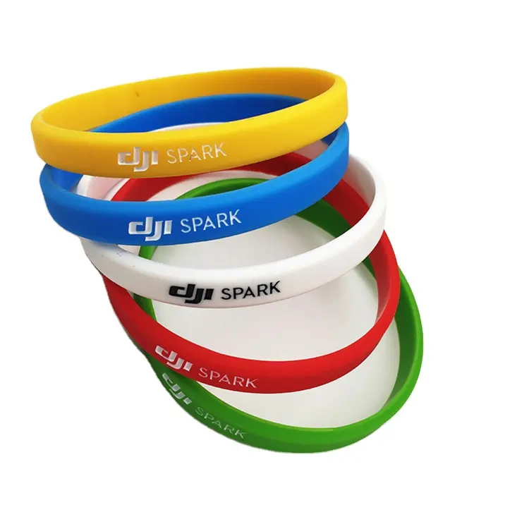 Pulseira de silicone popular personalizada, bracelete fino de silicone com logotipo de cor de enchimento personalizado