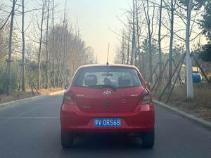 Voitures pas chères avec toit ouvrant, voitures d'occasion, <span class=keywords><strong>Toyota</strong></span> <span class=keywords><strong>Yaris</strong></span> <span class=keywords><strong>2012</strong></span>, 1.6L, édition Meizu, transmission automatique, bon état - Product Image 4