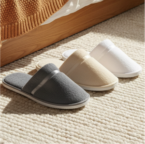 Pantuflas Personalizadas Desechables <span class=keywords><strong>de</strong></span> Terciopelo Coral <span class=keywords><strong>de</strong></span> Lujo para <span class=keywords><strong>Hotel</strong></span>, con Cinta <span class=keywords><strong>de</strong></span> Color y Diseño Grueso Antideslizante - Product Image 1