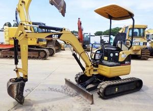Mini-chargeuse Caterpillar d'occasion pour excavatrices 301.5/304C/303C/305E avec moteur, boîte de vitesses, engrenages et accessoires (tarière, grappin, brise-roche) - Product Image 3