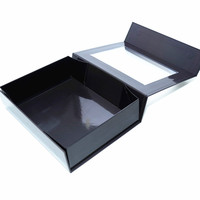 Boîte cadeau carrée de luxe personnalisée avec fenêtre en PVC, carton rigide noir, couvercle transparent à rabat, fermeture magnétique, gaufrage
